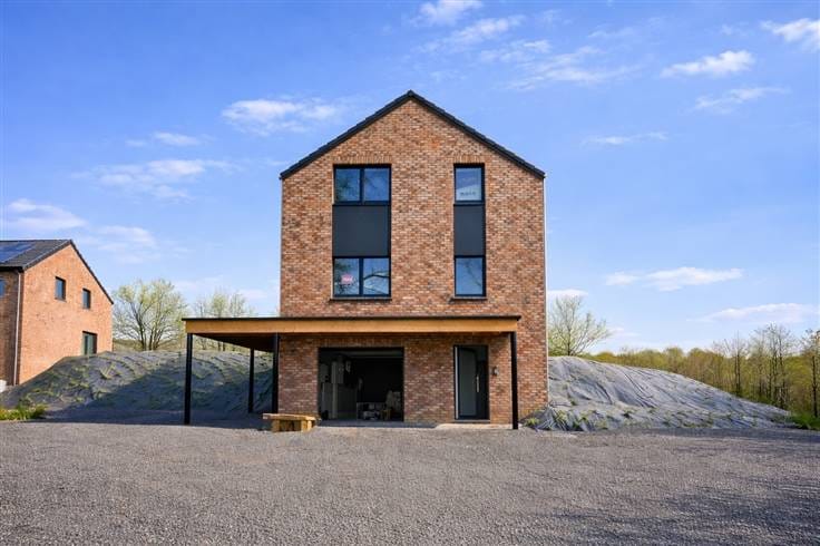 بيت جميل جدا في ادلب الجديدة